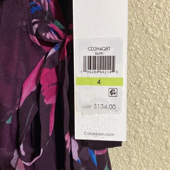 NWT Calvin Klein Floral Flutter Sleeve Faux Wrap Dress Size 4 - Picture 8 of 15